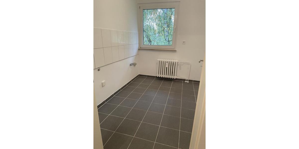 ***GERÄUMIGE 3-ZIMMER WOHNUNG MIT BALKON*** 3 zimmer