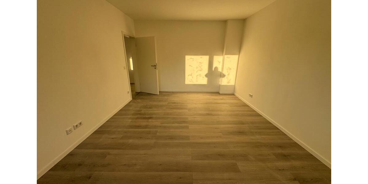 Verkauf: Kernsanierte Wohnung | 1. OG | Neubauniveau 4 zimmer