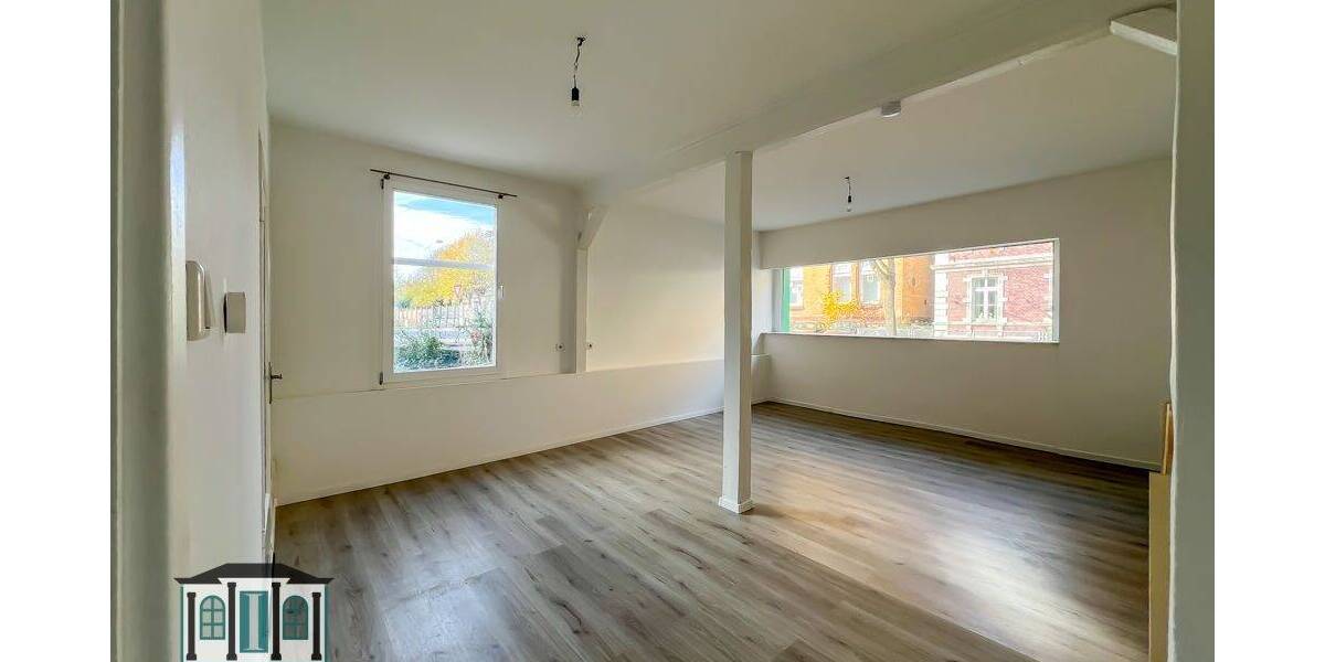 Denkmalschutz trifft Investitionschance: Dreiparteienhaus mit Entwicklungspotenzial 1 zimmer