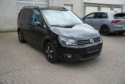 VW Touran 147.530 km 8.990 &euro; Bottrop 46240