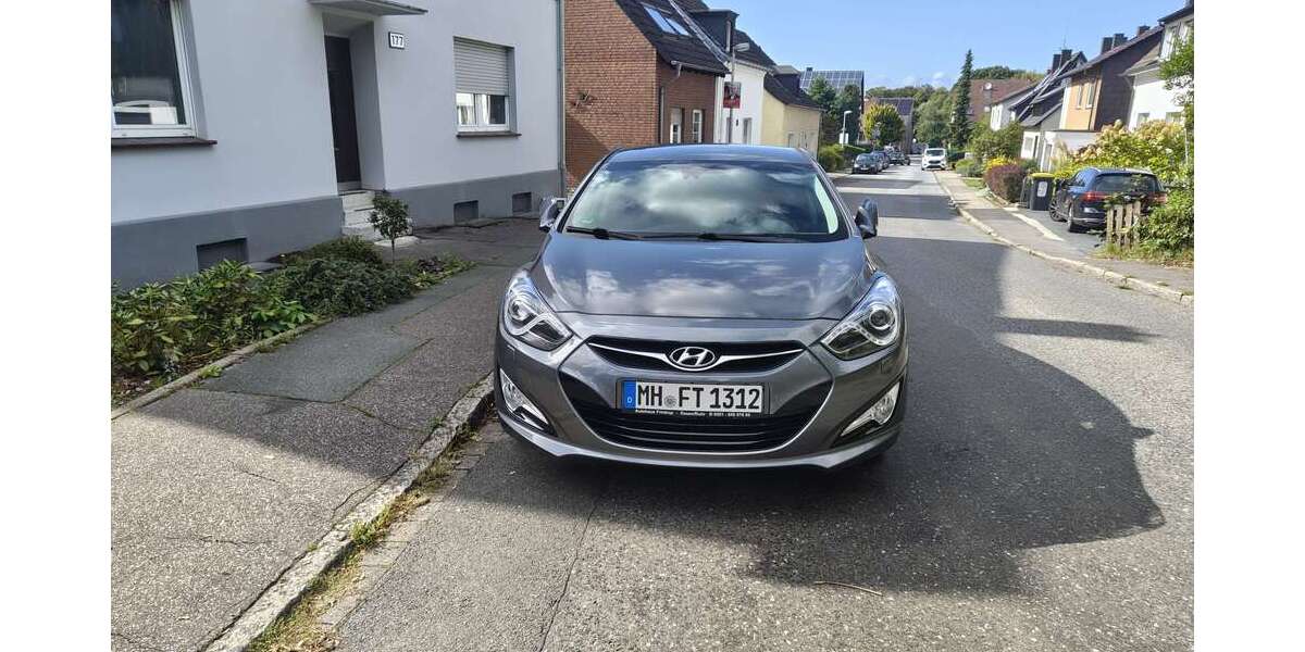 Hyundai i40 19.900 km 17.800 &euro; Mülheim an der Ruhr 45475