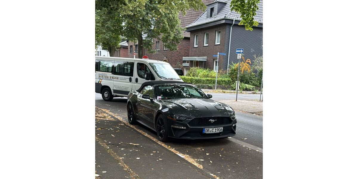 Ford Mustang 55.000 km 21.900 &euro; Oberhausen 46147