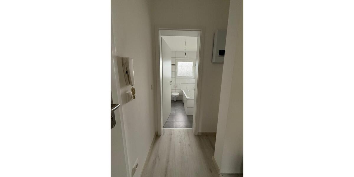 freie kompl. san. ETW 3 Raum KDB 1.OG Balkon 58,2 qm 6 FH E-Horst 3.5 zimmer