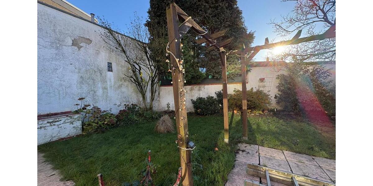 Mehrfamilienhaus, Wohnhaus Duisburg Mittelmeiderich - 6 Zimmer, 120 m&sup2;, 299.000&euro; | Angebot:23566553