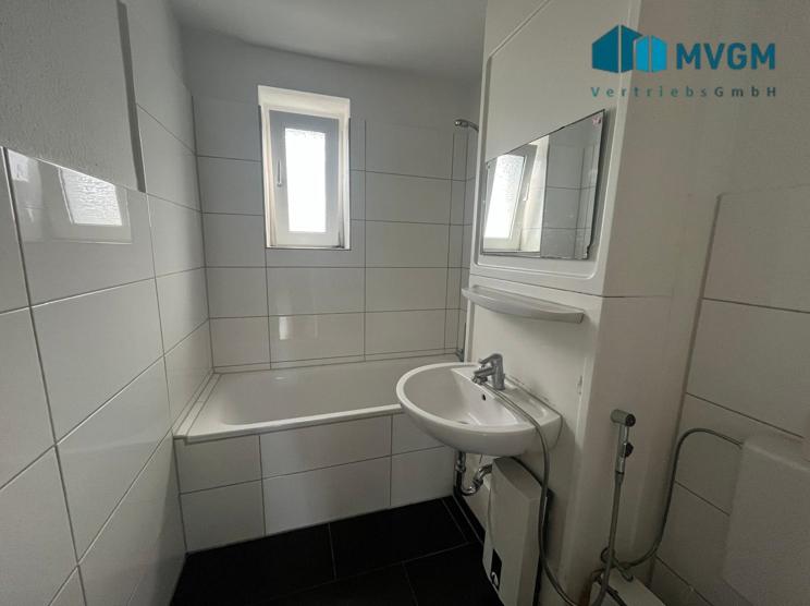 Geräumige 2 Zimmer Wohnung mit Tageslichtbad! 2 zimmer