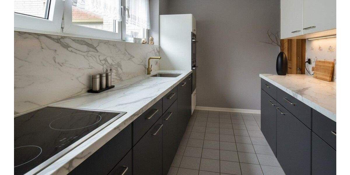 Leben und Leben lassen! Schöne, ruhige Wohnung mit Balkon und TG-Stellplatz 4 zimmer