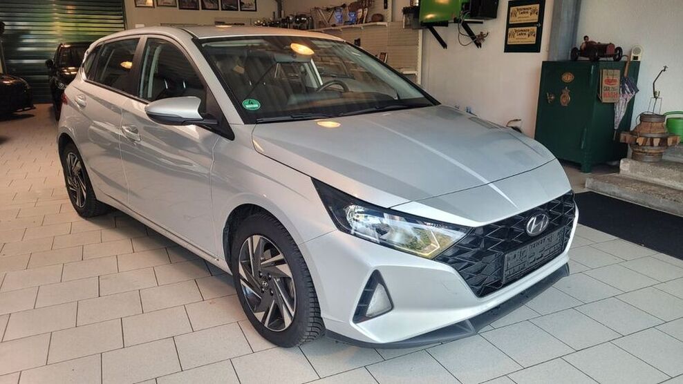 i20