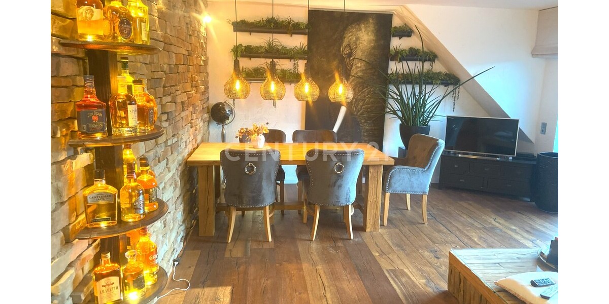 Stylische Dachgeschosswohnung! 3 zimmer
