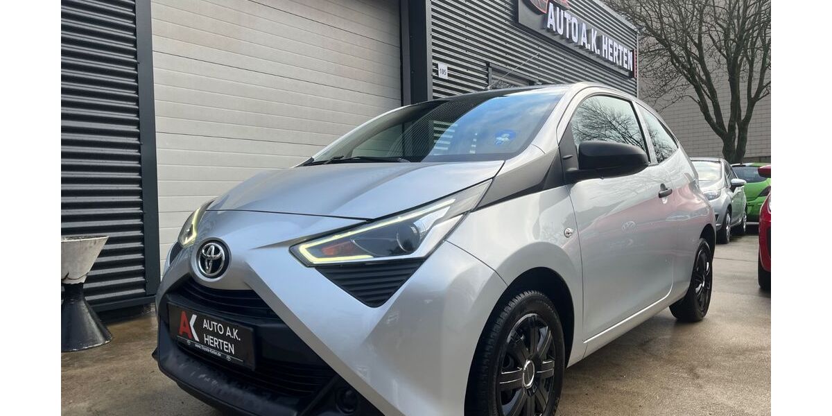 Toyota Aygo (X) 34.900 km 8.999 &euro; Herten 45699
