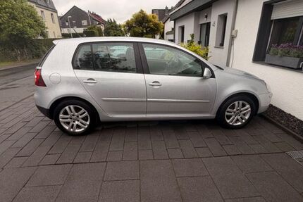 VW Golf 86.000 km 4.999 &euro; Mülheim 45479
