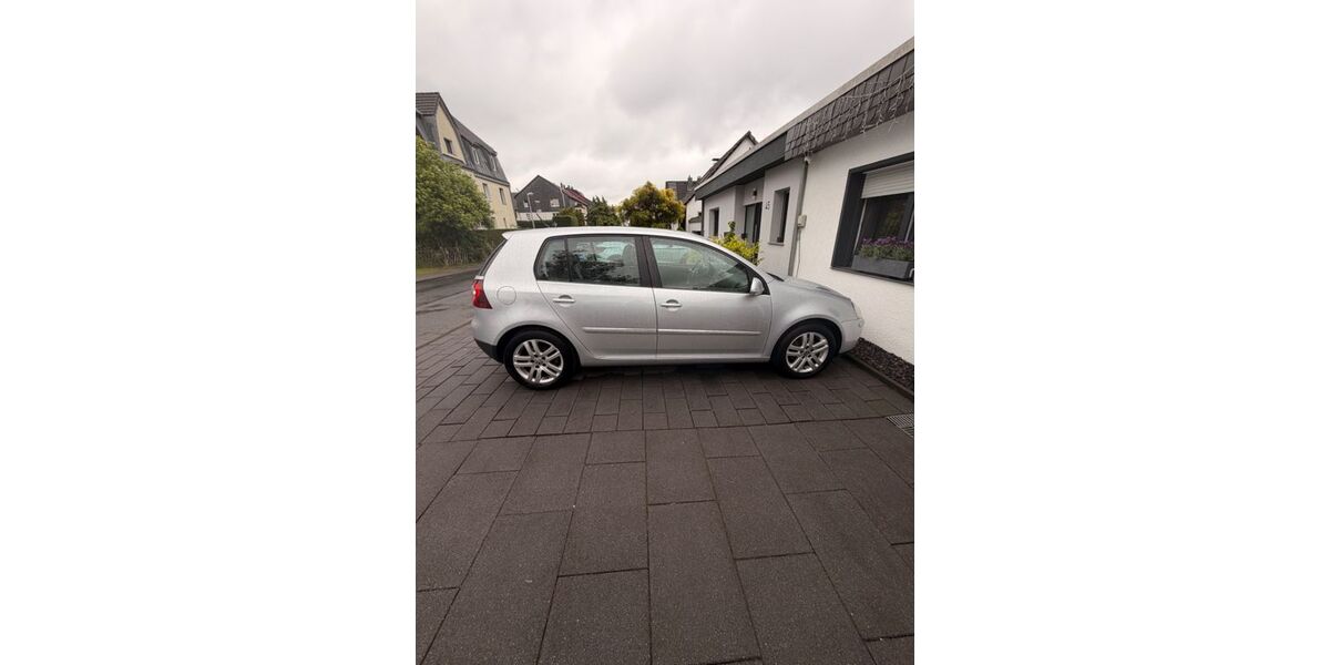 VW Golf 86.000 km 4.999 &euro; Mülheim 45479
