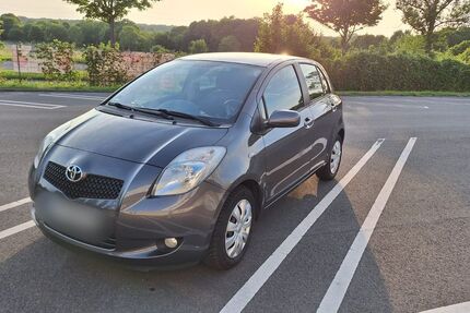 Toyota Yaris 199.527 km 2.400 € Ratingen 40885