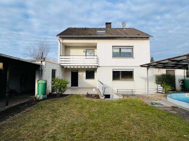 Haus zum Kaufen in Moers 365.000 € 212 m² 7 zimmer