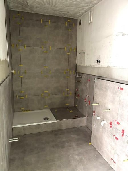 Exklusive 3-Zimmer Wohnung mit hochwertiger Ausstattung und nagelneuer EBK zimmer