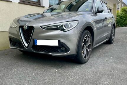 Alfa Romeo Stelvio 97.000 km 19.900 &euro; Wuppertal 42287