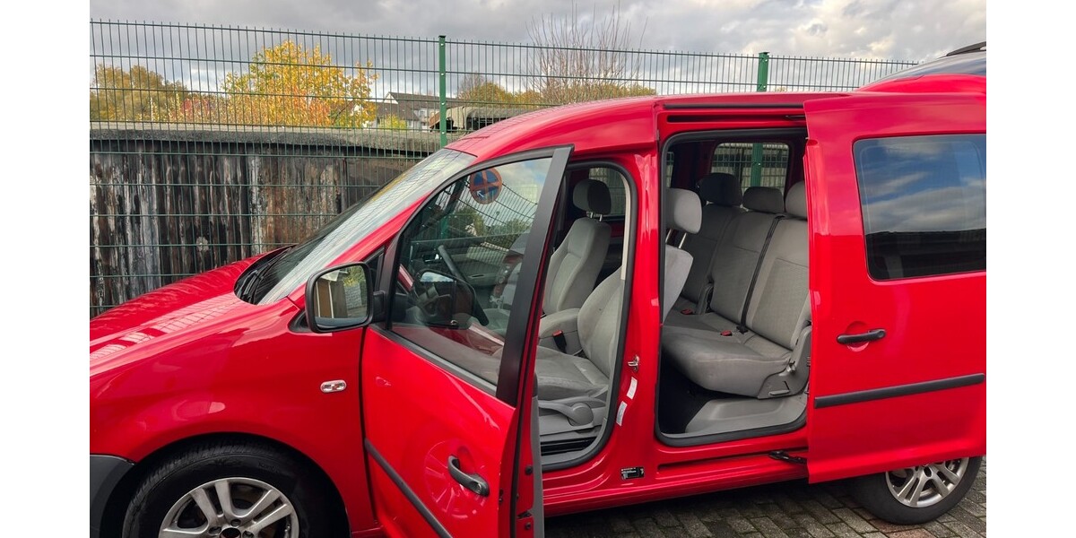 VW Caddy 192.000 km 3.750 &euro; Essen 45121