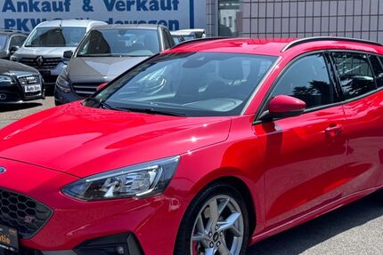 Ford Focus 103.932 km 17.950 € Oberhausen 46045