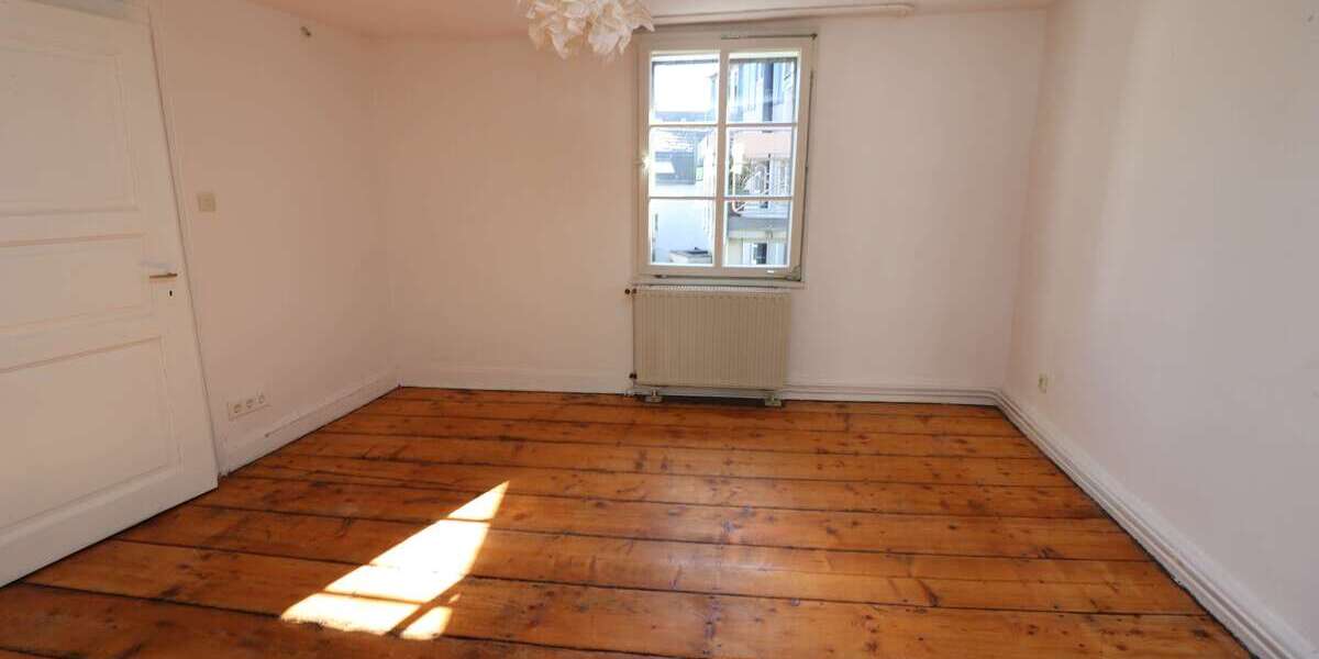 Etagenwohnung Hattingen - 5 Zimmer, 160 m&sup2;, 800&euro; | Angebot:27491799