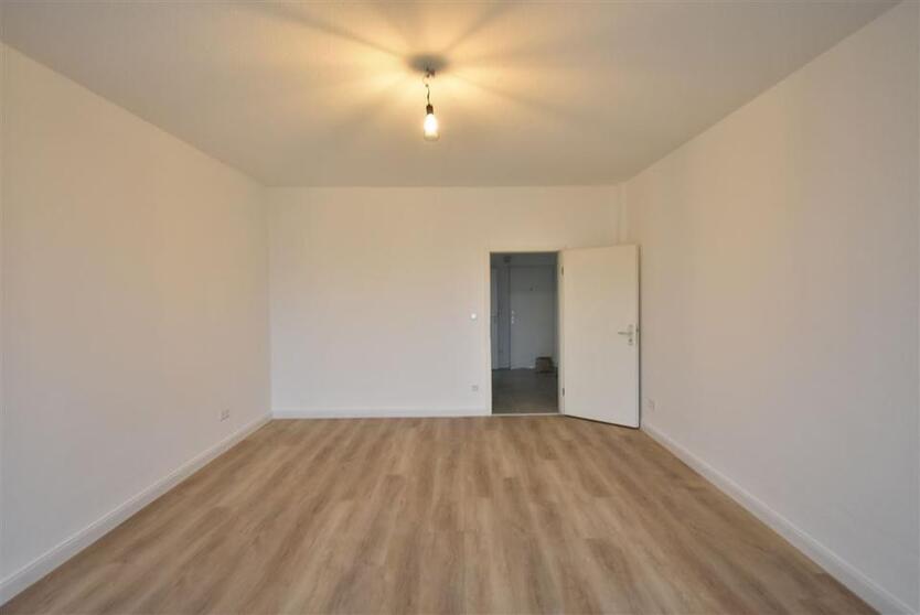 Zentrale Lage! Apartment mit Balkon & Wintergarten zu vermieten 2 zimmer