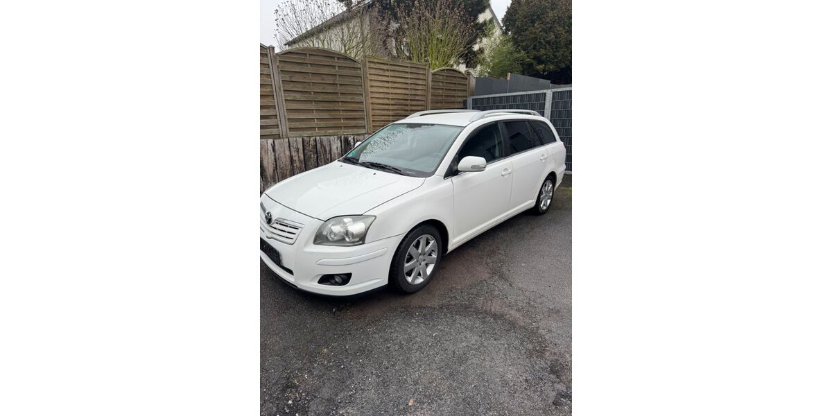Toyota Avensis 349.530 km 2.150 &euro; Bochum 44807
