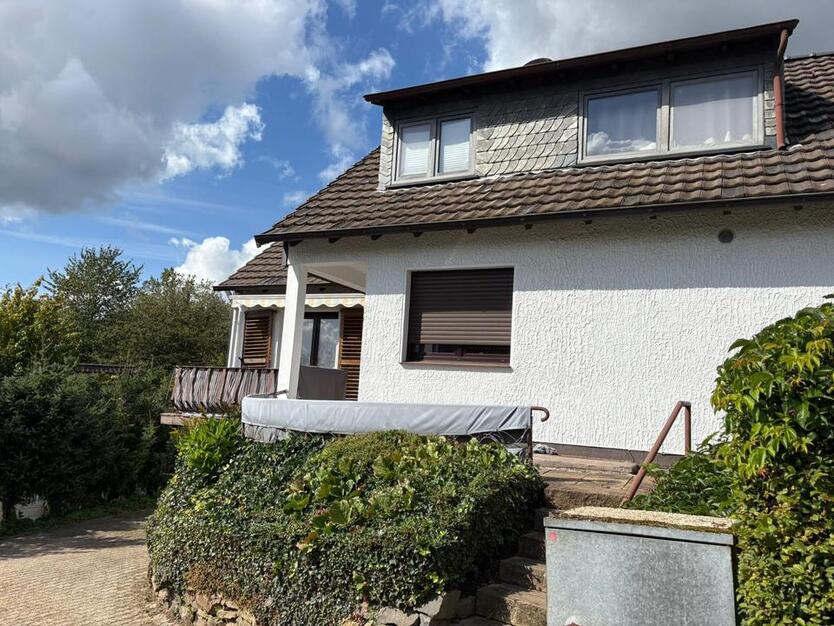 Freistehendes Einfamilienhaus mit 5 Zimmern in Solingen