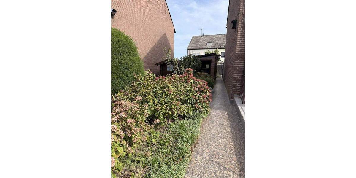 Reihenendhaus Essen Schonnebeck - 5 Zimmer, 145 m&sup2;, 419.000&euro; | Angebot:25379078