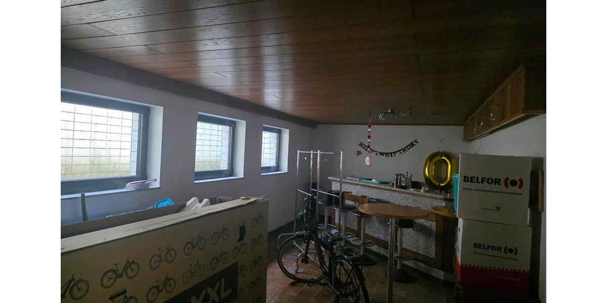 Reihenhaus Essen Stadtbezirk VI - 7 Zimmer, 220 m&sup2;, 650.000&euro; | Angebot:26339815