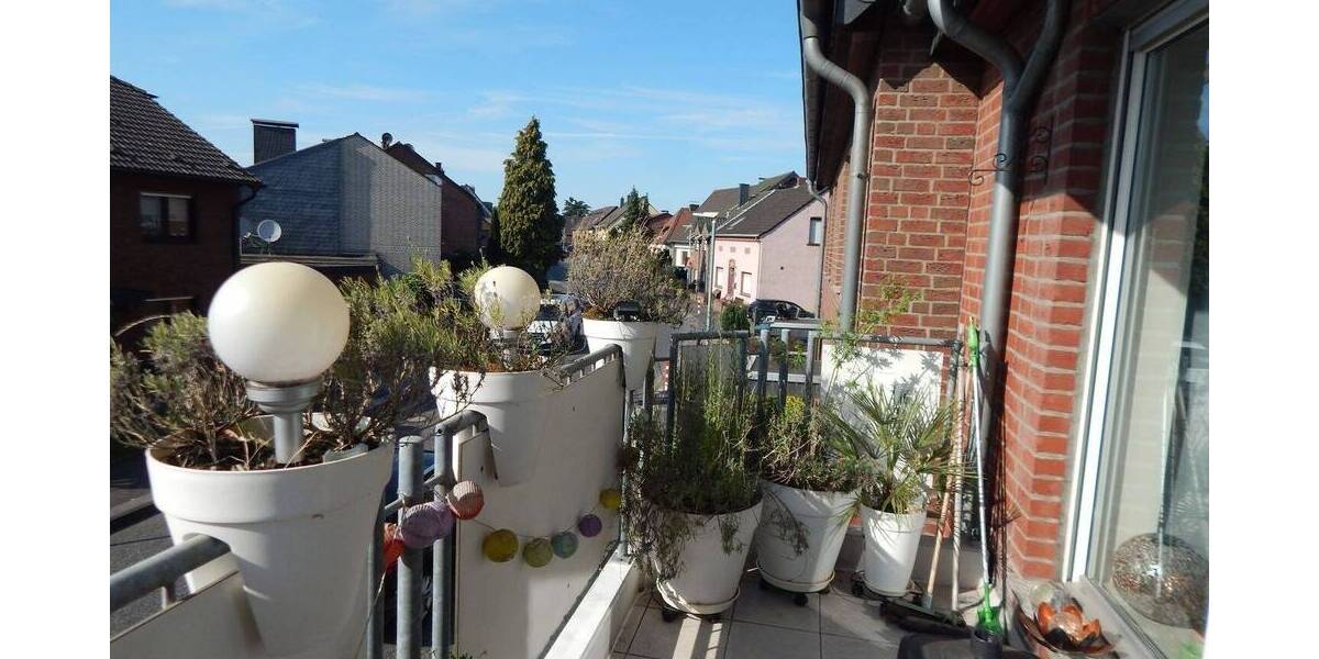 RESERVIERT - Moderne zwei Zimmer Wohnung mit Balkon und Garagenhof in bester Wohnlage von Moers 2 zimmer