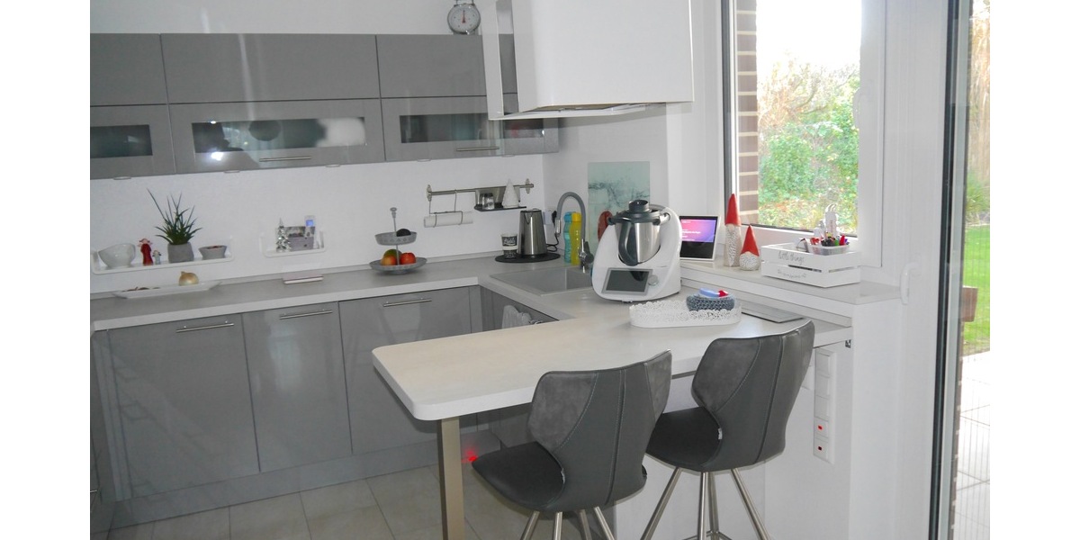 Essen, Bungalow, 5 Zi., 126m² Wfl., 760m² Grst., Energie A+, Doppel-Carport+Grg.+5 Stellpl. 5 zimmer