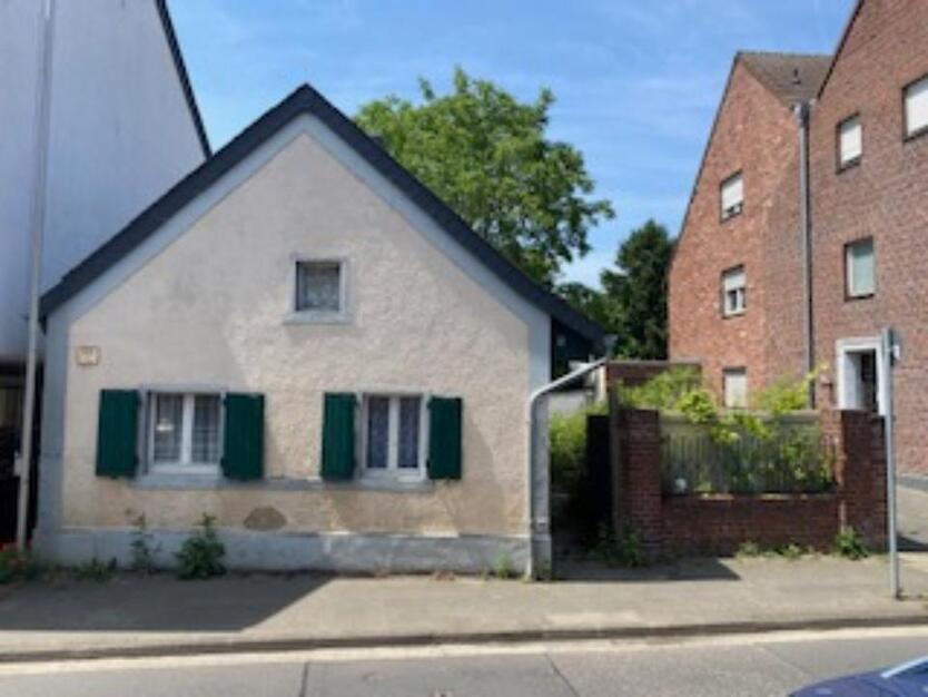 Haus zum Abriss mit tollem Grundstück