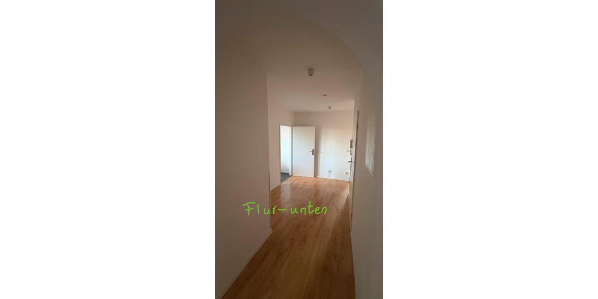 Etagenwohnung Essen Stadtbezirk VII - 4 Zimmer, 131 m&sup2;, 300&euro; | Angebot:25299084