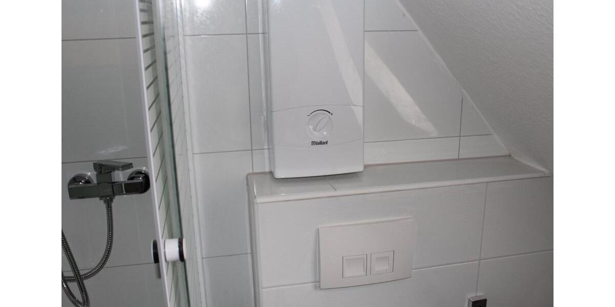 Frisch Renovierte 2 Zimmer Wohnung ab Sofort 2 zimmer