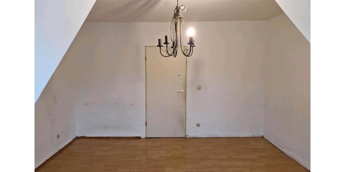 Dachgeschoßwohnung Essen Stadtbezirk III - 3 Zimmer, 78 m&sup2;, 950&euro; | Angebot:25804028