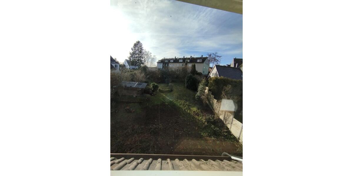 Dachgeschosswohnung ***frisch saniert und Toplage *** 3 zimmer