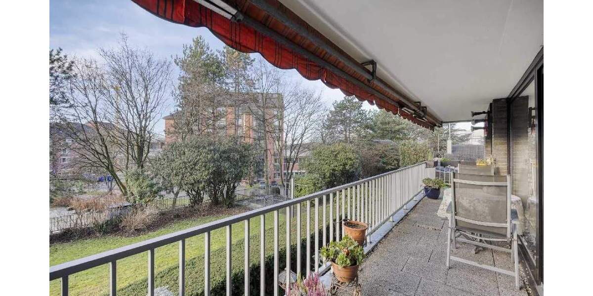 Großzügige 4-Zimmer-Stadtwohnung mit zwei Loggien und Aufzug in Ratingen-Mitte 4 zimmer