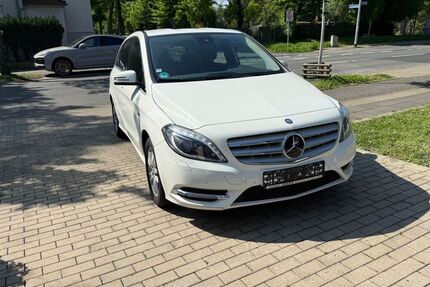 Mercedes B 180