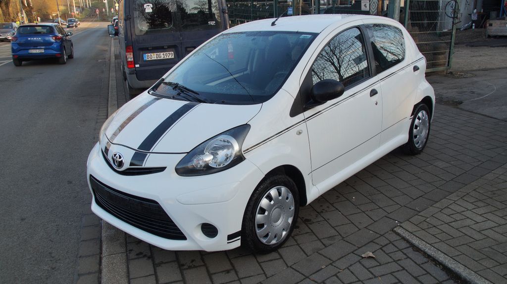 Toyota Aygo (X) 149.000 km 3.450 &euro; Bochum 44793