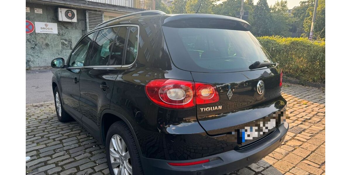 VW Tiguan 193.000 km 3.999 &euro; Wuppertal 42283