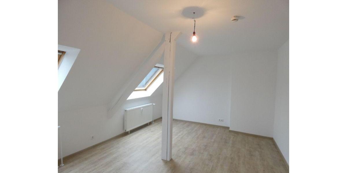 Dachgeschoßwohnung Essen Stadtbezirk II - 3 Zimmer, 81 m&sup2;, 955&euro; | Angebot:25720444