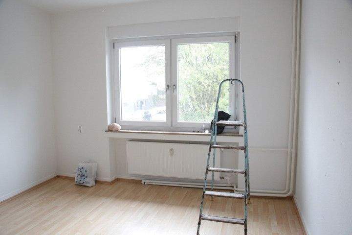 Großzügige Etagenwohnung im Südbezirk 4 zimmer