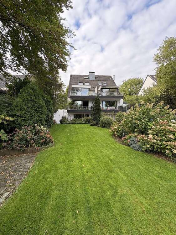 Wohnung zum Kaufen in Düsseldorf 649.000 € 134 m² 3 zimmer