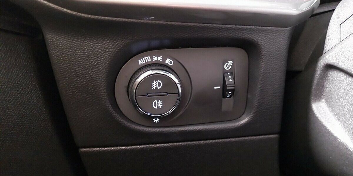 Opel Mokka GS 48V Hybrid, Kamera, LED-Matrix Licht 5.000 km 29.980 &euro; HAAN 42781