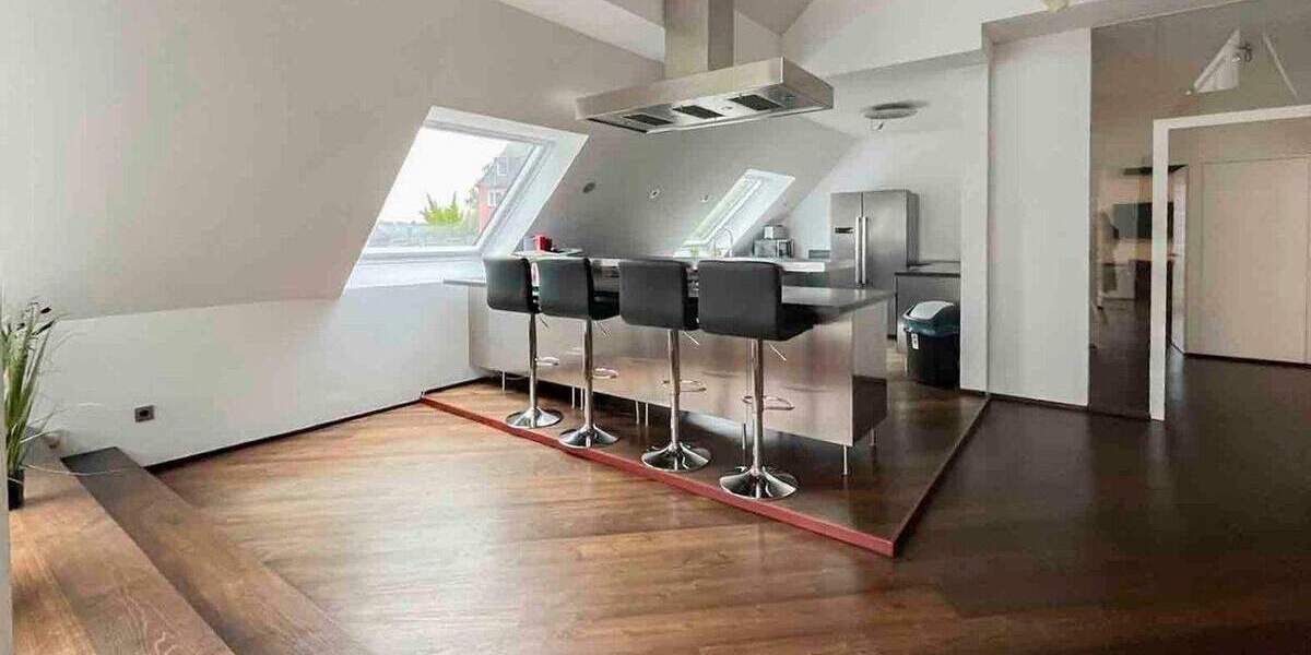 Exklusive Maisonette-Eigentumswohnung mit Sauna, großer Terrasse und außergewöhnlicher Architektur 5 zimmer