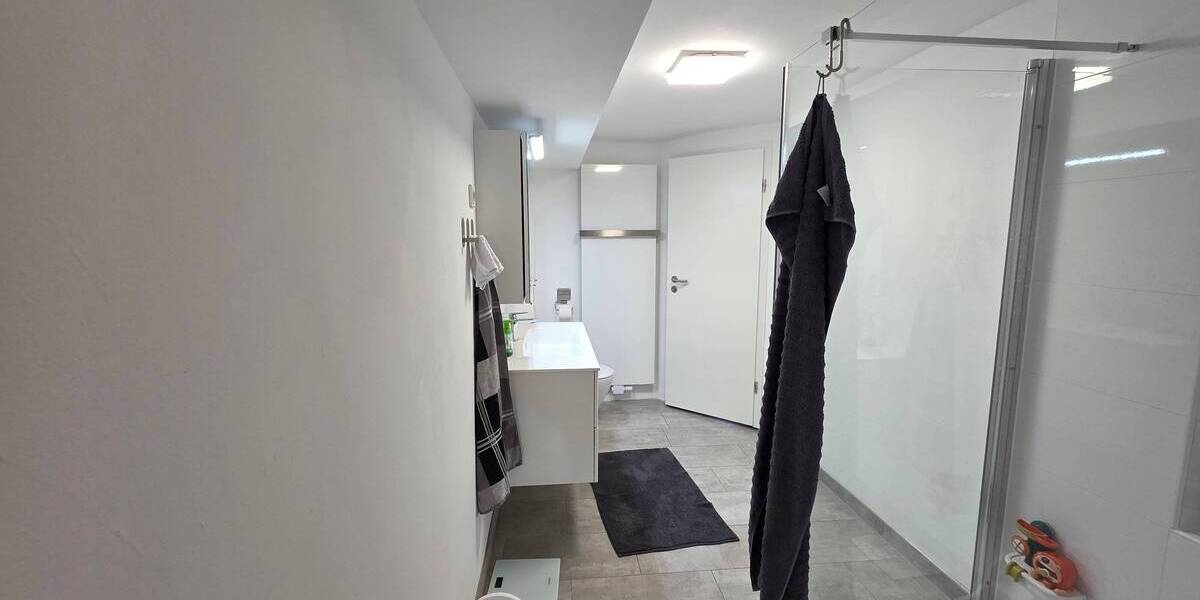 Doppelhaushälfte + Mehrfamilienhaus in 42549 Velbert 9 zimmer