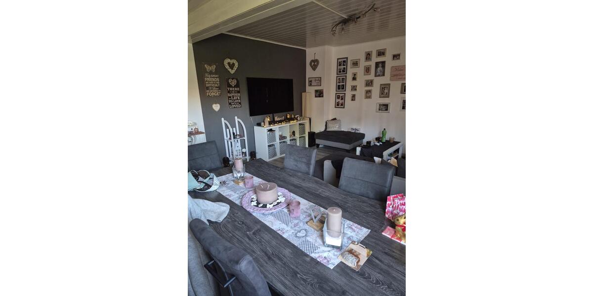 Etagenwohnung Essen Stadtbezirk III - 3 Zimmer, 70 m&sup2;, 850&euro; | Angebot:26409917