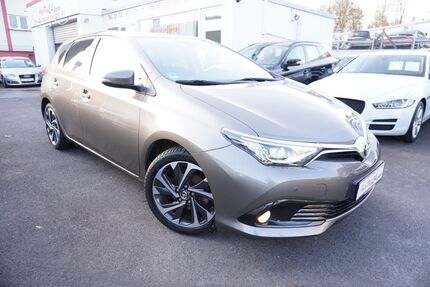 Toyota Auris 24.350 km 13.990 &euro; Wuppertal 42109