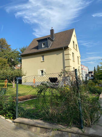 Preisreduktion: Freistehendes Dreifamilienhaus mit Doppelgarage in sehr guter Lage von Bochum-Linden