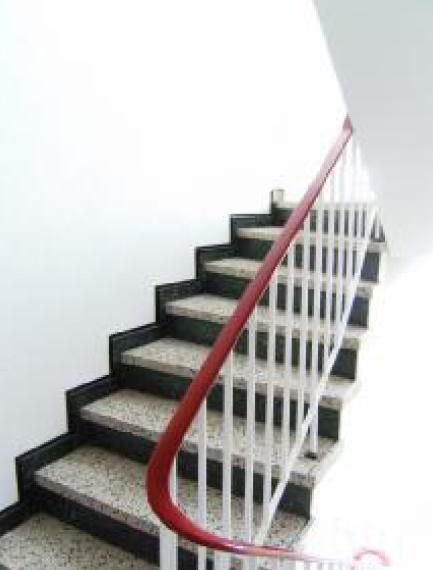 Provisionsfrei* Mehrfamilienhaus mit 4 Garagen in guter Lage 14 zimmer