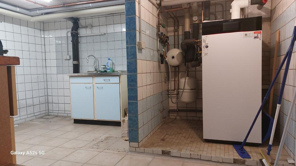 Schönes Häuschen, schöner Garten, gerne auf einen Käufer warten! 7 zimmer