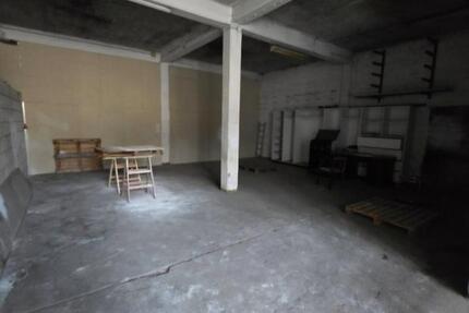 Halle zu vermieten zimmer